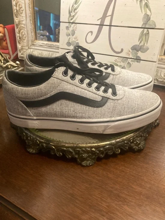 Vans Men’s Gray Canvas Old Skool Sneakers with Black Stripe Size 9.5 Men’s - Picture 3 of 15